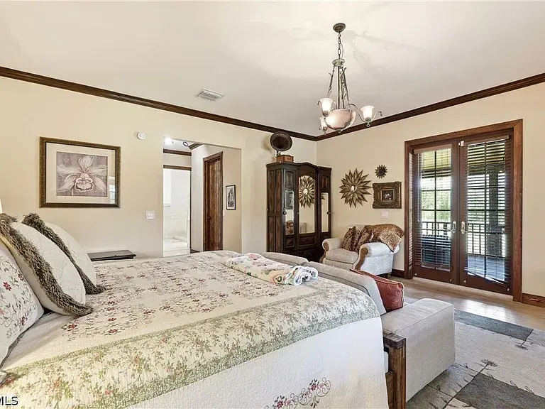 842 Hunting Club Ave — photo 4