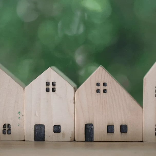 Model houses illustrating a fixed-rate mortgage